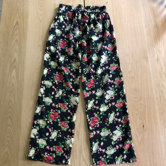 Girl’s pants - Picture 2 of 6